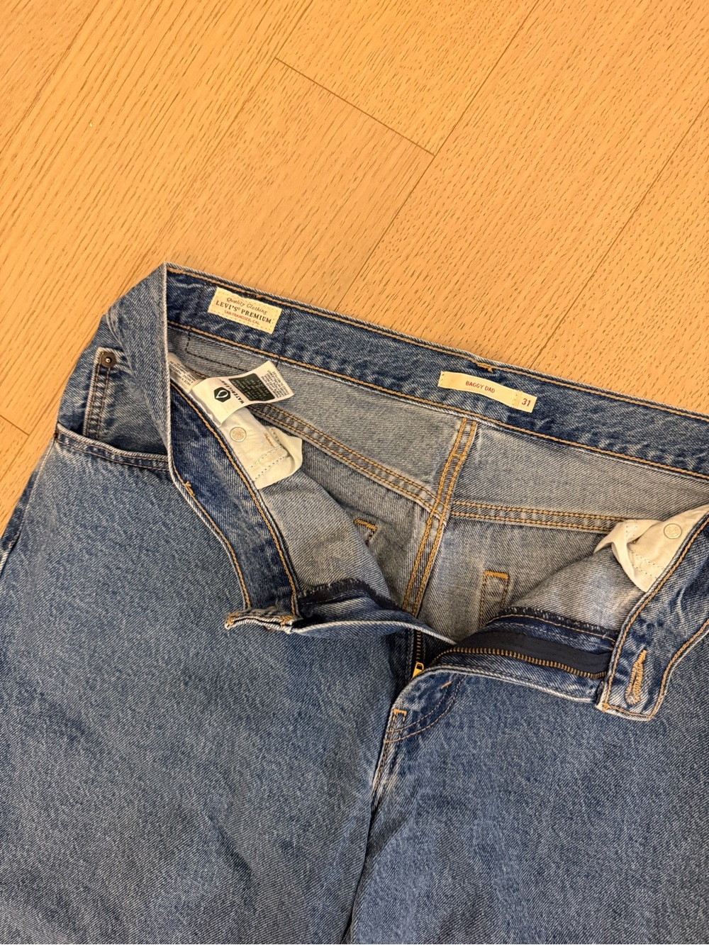 Levi's Baggy Dad Jeans